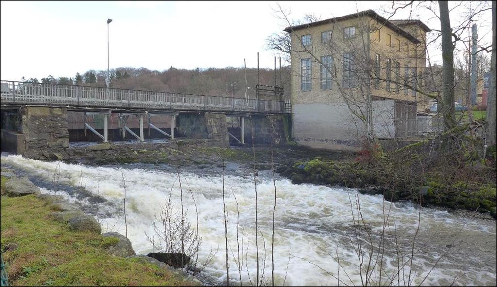 Lerums kommun Floda kraftverk Kommun: Lerum Socken: Skallsjö Fastighetsbeteckning: Almekärr 3:346 Övrigt: - Floda kraftverk byggdes 1929-1930. Byggherre var godsägare Fredrik Eriksson, Floda.
