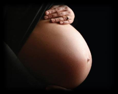 För den blivande mamman Mother-to-Be En helhetsupplevelse för total avkoppling med massage anpassad efter graviditetens olika skeden.