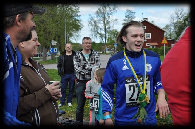 Vi åker på flera helgläger och samlas ett par heldagar under året fram till Konfirmationen nästa Pingst.