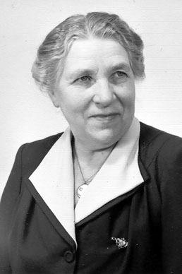 Anfäder Agda Charlotta Larsson Agda Charlotta Larsson. Född 1890-07-19 Kuseröd Västra 1). Faddrar: Hans Teodor Jacobsson o.h.h. Matilda Lovisa Larsdotter i Krossekärr. Död 1980-06-02 Krossekärr 2).