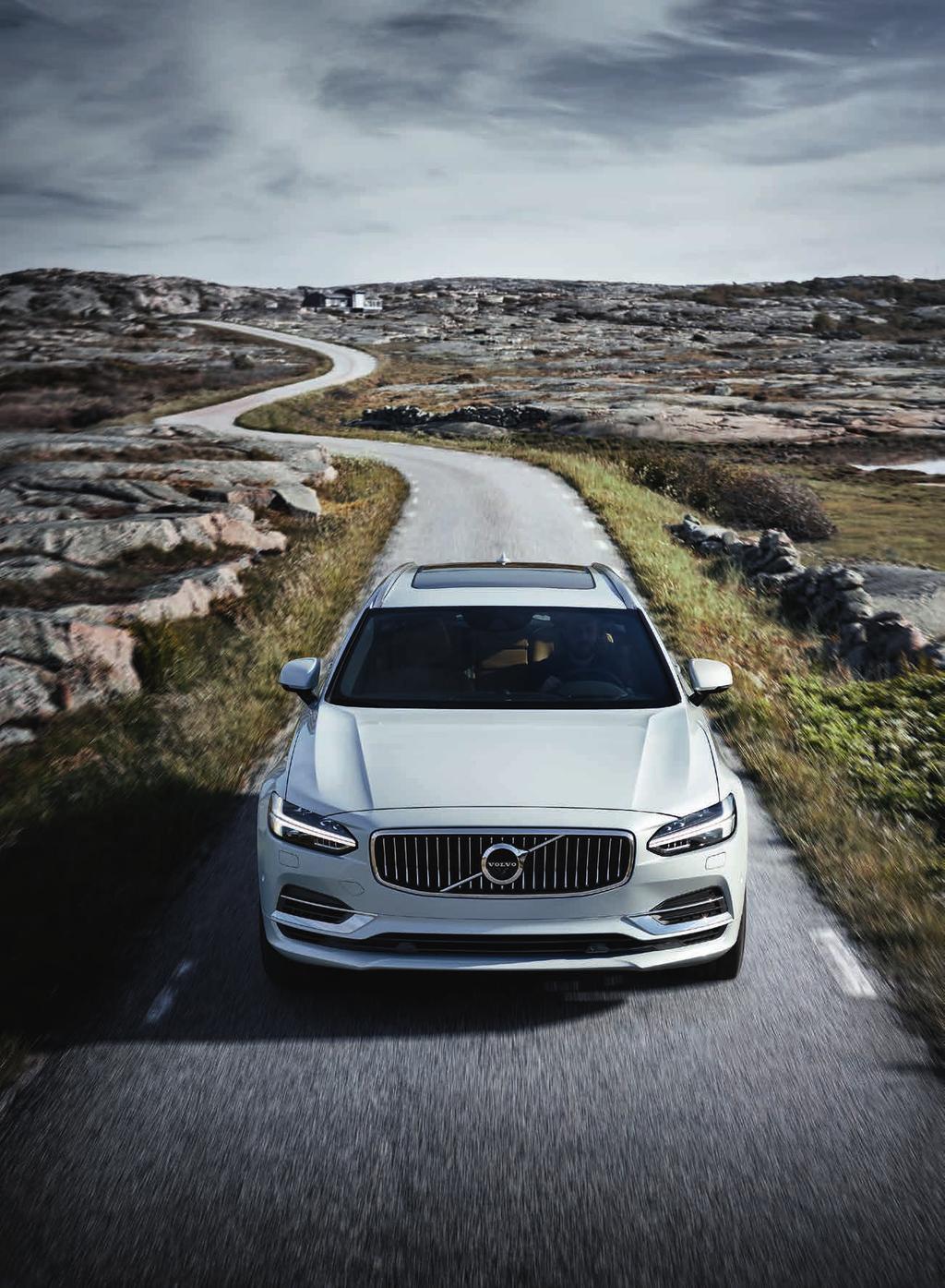 Volvo V90.