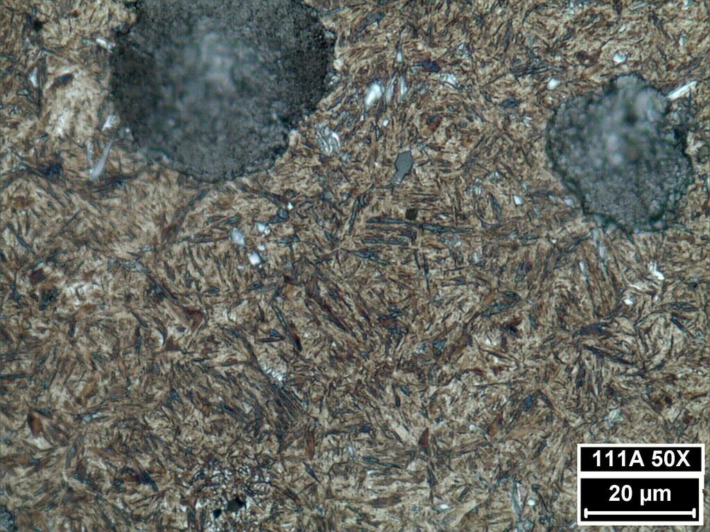 Resultat och analys 4.2 Resultat av härdprocess utförd vid 840ºC 4.2.1 Strukturförändring material 1 Bildserien bestående av fig.4.6 fig.4.9 visar den strukturförändring material 1 genomgick under härdprocessen vid temperaturen 840ºC.