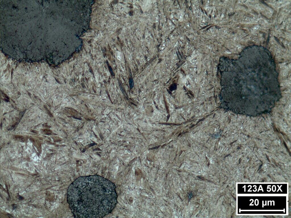 Resultat och analys 4.4 Resultat av härdprocess utförd vid 900ºC 4.4.1 Strukturförändring material 1 Bildserien bestående av fig.