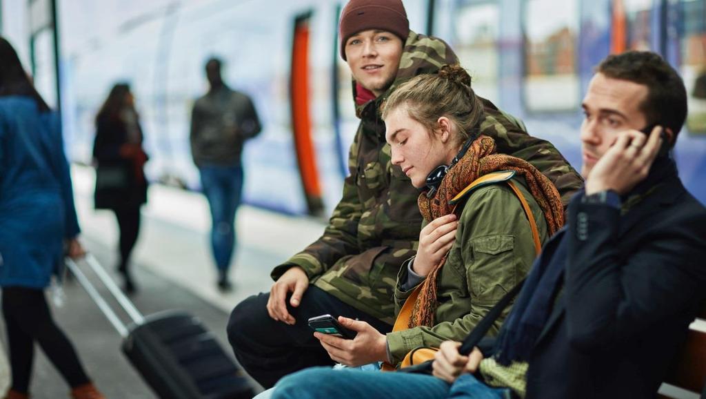 2017-11-09 Mattias Schiöth Trafikstrateg Inledning Region Skåne har ambitiösa mål för kollektivtrafiken, vars marknadsandel, jämfört med bil, ska fördubblas räknat från år 2006 till 2030.