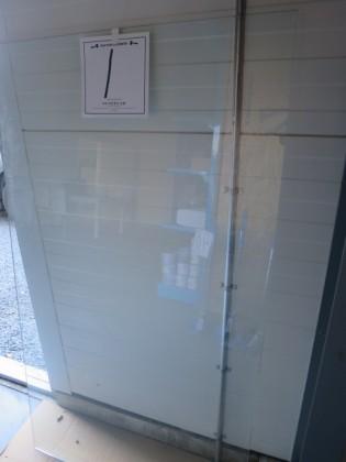 Glas skiva 183 x 148cm 2189-001 Avslut: