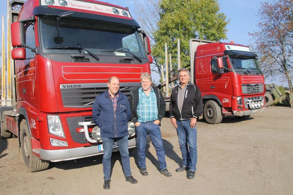 NI SER DOM PÅ VÄGARNA - HÄR ÄR FLOBYS ÅKARE Tre åkare med många mil på vägarna; Fr.v. Jörgen Eriksson, Tord Holmström och Roland Ek.