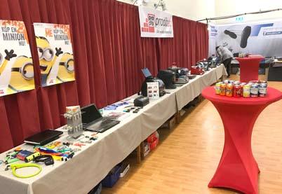 PRODIB På Skomakarmässan Prodibs monter står uppdukad och klar inför mässan Daniel Bergh visar nyckelmaskiner Fredagen den 7 april åkte vi tre