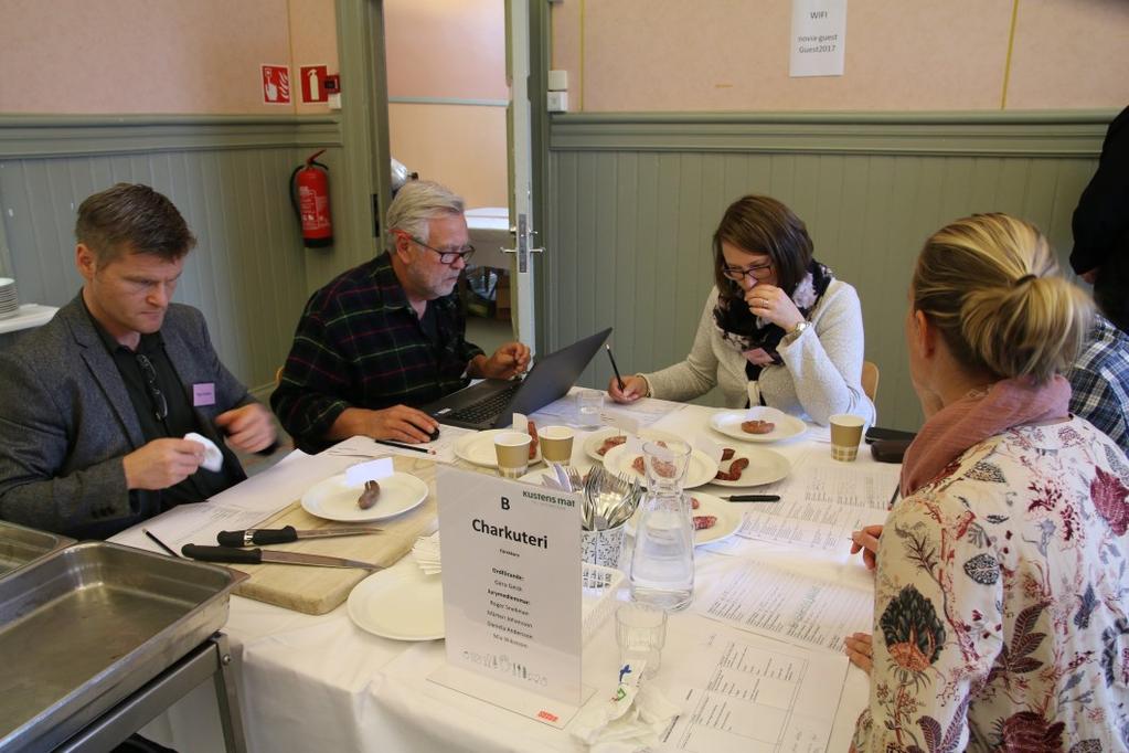 Bedömningen vid FM i mathantverk 2017 I oktober 2017 tävlade ungefär 120 produkter om placeringar och omdömen, första året lockades 170 produkter till tävlingen.