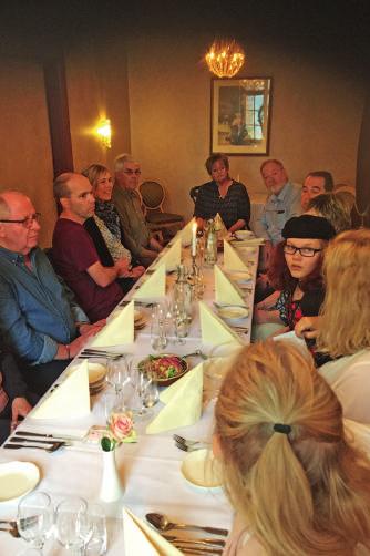 Till vissa platser utomhus skickades de med piggast ben medans resten av lagmedlemmarna fick vila och njuta av utsikten, naturligtvis öppnade sig himlen under skattjakten men det stoppade oss inte.