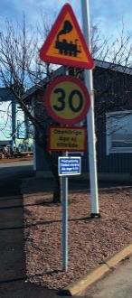 av olika åkerier, bland annat Road Cargo. År 2013 hanterades ca 40 000 enheter på kombiterminalen. 6.2.1 Lastbilstrafik Terminalen är öppen måndag till fredag 06-20 och lördag 14-17.