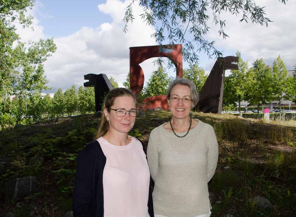 De knyter nätverk mellan forskare och praktiker Foto: Roland Cox Privat är de försiktiga med plastprodukter från Asien, som kan innehålla farliga kemikalier, och skulle inte köpa kläder med
