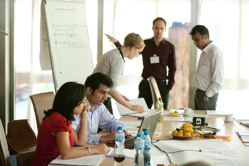 analysis Develop design principles for digital platforms Develop strategies for managing barriers in data-driven innovation Business objective Derive accurate consumer insights Develop innovative
