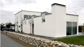 Traditionellt,......modernt, eller...... nyfunkis? - Valet är ditt! Sektion genom bostadsgata med husen placeras längs en gemensam bygglinje 3 meter innanför gångbanan.