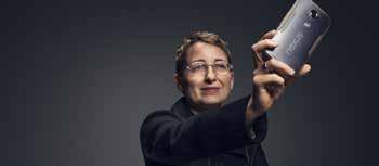 Uppdrag i utskott: - Övriga nuvarande befattningar: Director, Global Operations for Partnerships på Google Tidigare befattningar: Managementkonsult och diverse positioner på Google Utbildning: BA i