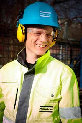 det här är atlas copco MEDARBETARE Atlas Copcos tillväxt är nära sammankopplad med hur väl Gruppen lyckas med att vara en god arbetsgivare som attraherar, utvecklar och behåller kvalificerade och