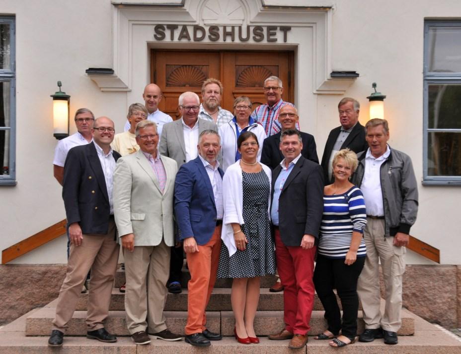 Julfest/Årsavslutingsfest Festen den 15 dec ägde rum på Restaurang Putte Kock ca 35 personer var anmälda. Föreningen bjöd på den del av maten som kostade över 100:-.