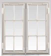 Utåtgående fönster Utåtgående, kopplade fönster UKF / ÖKF 1+1 Klassiska utåtgående sidohängda eller överkantshängda fönster tillverkade i kopplat utförande med 4 mm enkelglas i yttre- och inre båge