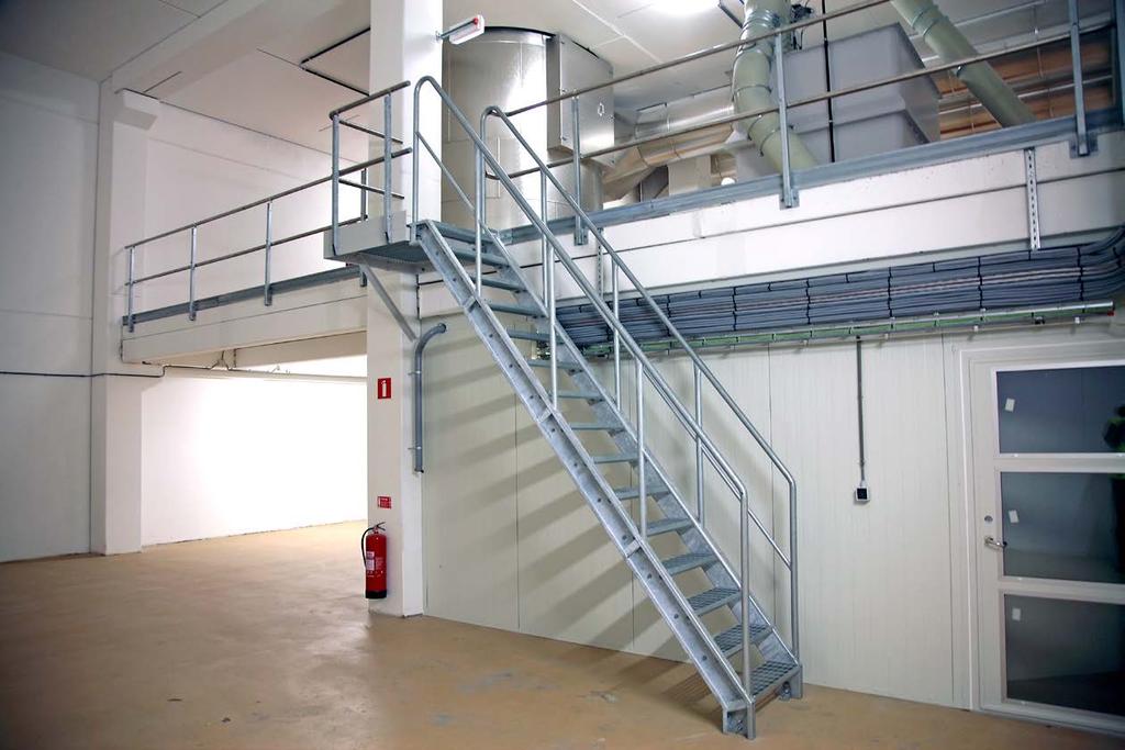 Raka trappor standard Tillverkning sker enligt Boverkets Byggregler BBR och dimensioneras enligt Eurokod med nationell tillämpning.