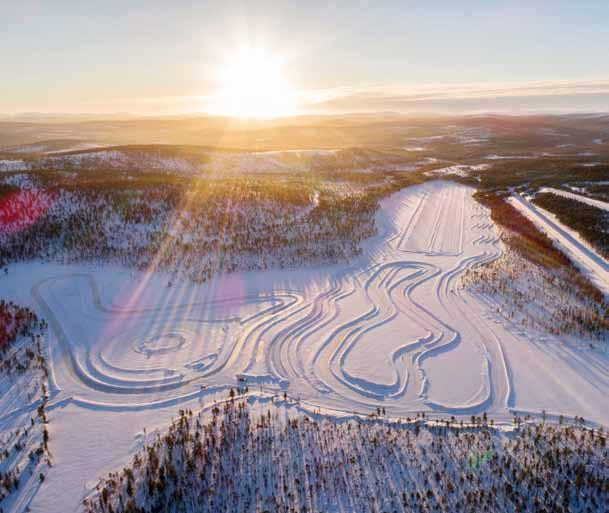 28 MOTORFÖRAREN KONSUMENT nummer 7 2017 bästa sida på våt asfalt.