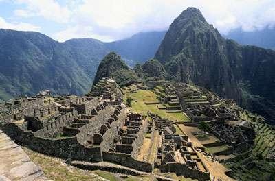 Dag 5 Cuzco - Aguas Calientes: Machu Picchu Efter frukost körs ni till Machu Picchu gör ingen besviken!
