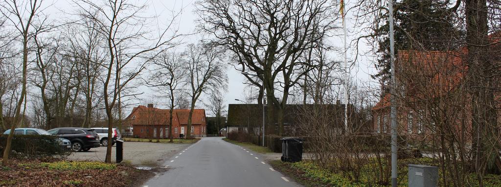 Befintliga förhållanden Ett par kilometer nordväst om Trelleborg ligger Västra Tommarp med knappt 300 invånare. Bebyggelsen i Västra Tommarp utgörs av småhus från 1800-talet till sent 1900-tal.
