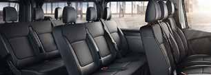 900 kr Opel Vivaro Combi Vivaro Combi är utrustad med klimatanläggning, farthållare, navigation, dielselvärmare med