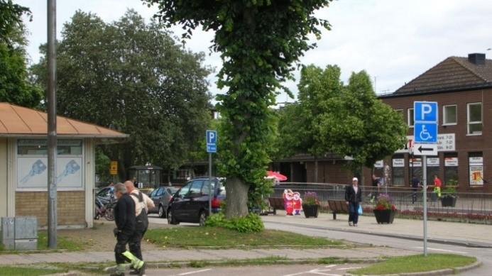 Antal parkeringsplatser: 115 Tidsbegränsad parkering: 2 tim för 36 av platserna