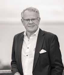 Oberoende ledamot i förhållande till bolaget och bolagsledningen respektive större aktieägare i bolaget. VD och koncernchef för verkstadsgruppen Polstiernan. Ledamot sedan 2016. Född 1952.