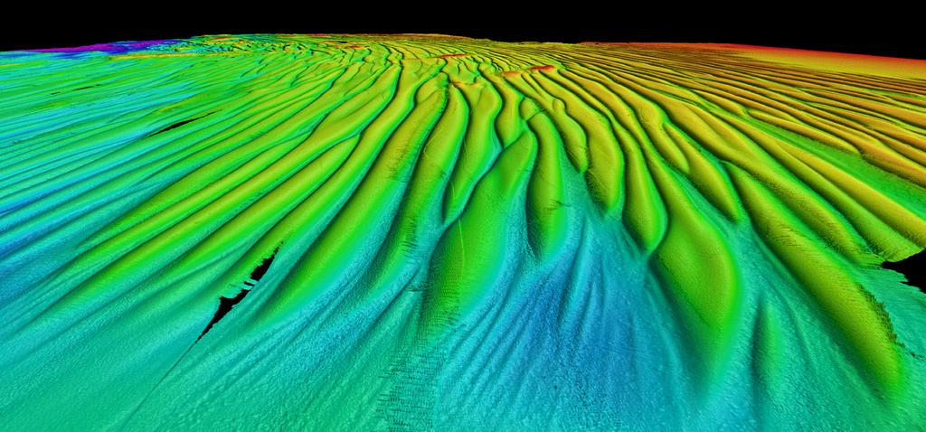 erosionsrännorna korsar varandra. Bredden i framkant av bilden är ca 200 m. Figur 12.