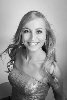 11 Lilla salen Violin! Ett pärlband av vanliga och ovanliga klassiker ur violinrepertoaren. Solostycken och kammarmusik för violin och piano.