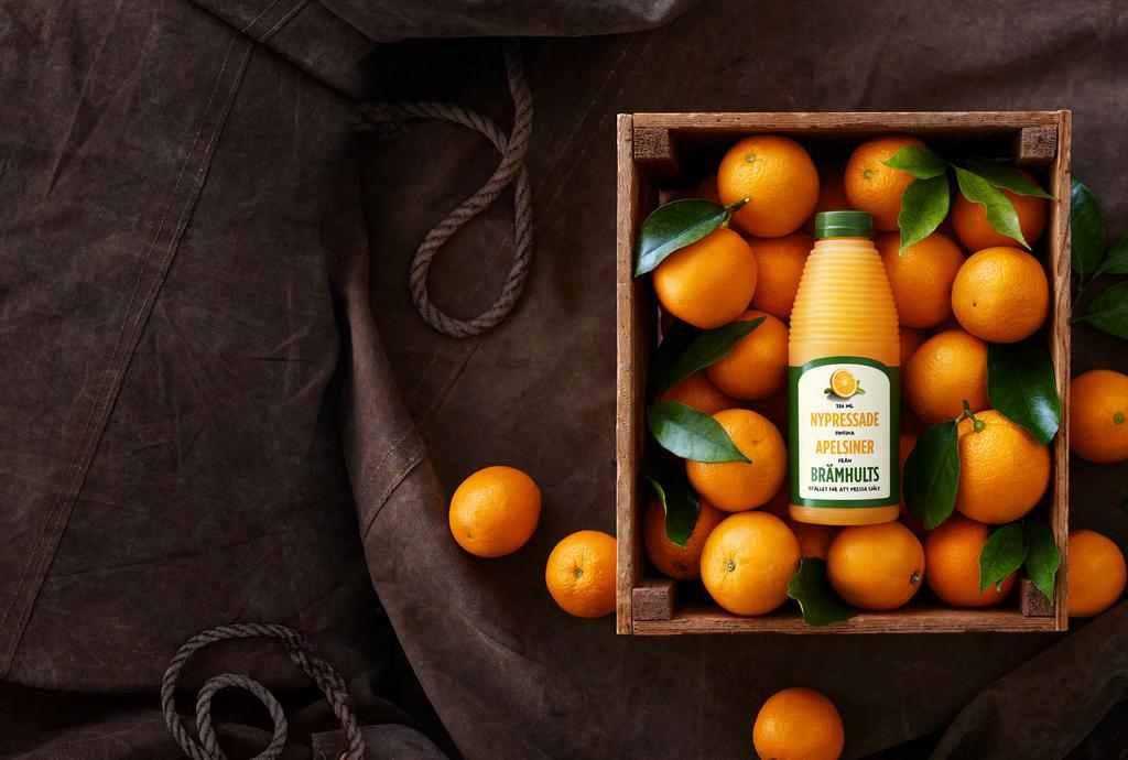 RUBRIK OM SORTIMENT XXX XXX 0,XX L XXX XXX 0,XX L FÄRSKT PÅ RIKTI HÖGA KVALITET SMAKER SOM KÄNNS Nypressad juice smakar som färsk frukt Naturligt högt näringsinnehåll Pressat på order,