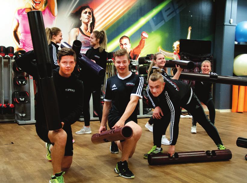 i Gym/Fitness PROFIL TRÄNARE Hanna Lund är elitidrottare med gedigen tränarutbildning som utbildad PT