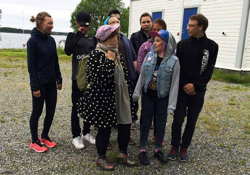 Ju fler som gillar ditt inlägg eller kommenterar, desto högre upp ligger du i flödet.