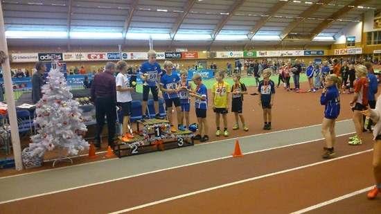 Alla 05-killar på prisutdelningen efter 60m med Jacob