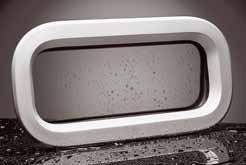 Page 72 Standardventil Standardventilen finns idag på tusentals båtar över hela världen Utvändig aluminiumkarm Vred och gångjärn är monterade nära glasets kant, för att inte begränsa sikten.