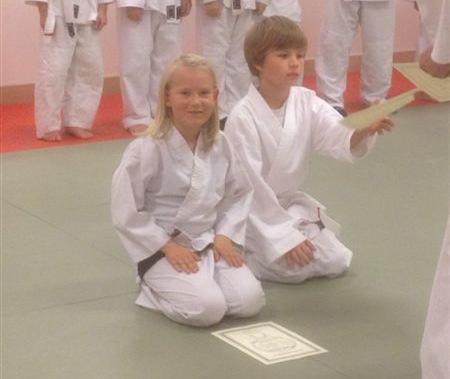 Vid något tillfälle sa han att han tyckte att våra pojkar, Joakim och Jonas, skulle komma och prova på Lekobudo. Då var de 5 och 6 år gamla.