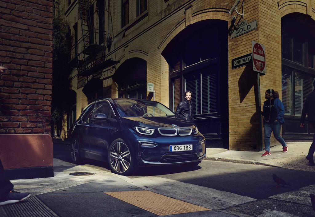 DET FINNS ELBILAR OCH DET FINNS BMW i3. EN INSPIRERANDE KÖRUPPLEVELSE MED GOTT OM KRAFT.