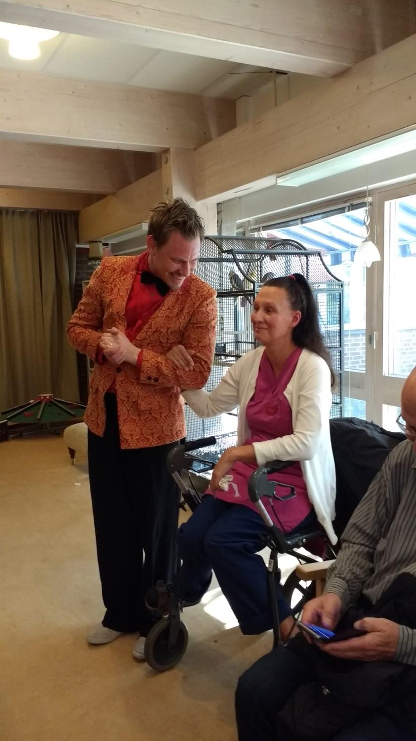föreställning av tre