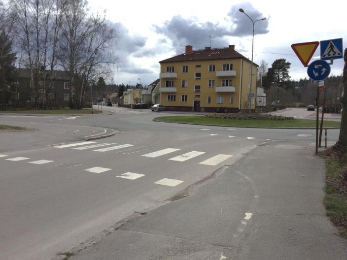 cykelpassagen om inte denna är placerad tillräckligt nära utfarten.