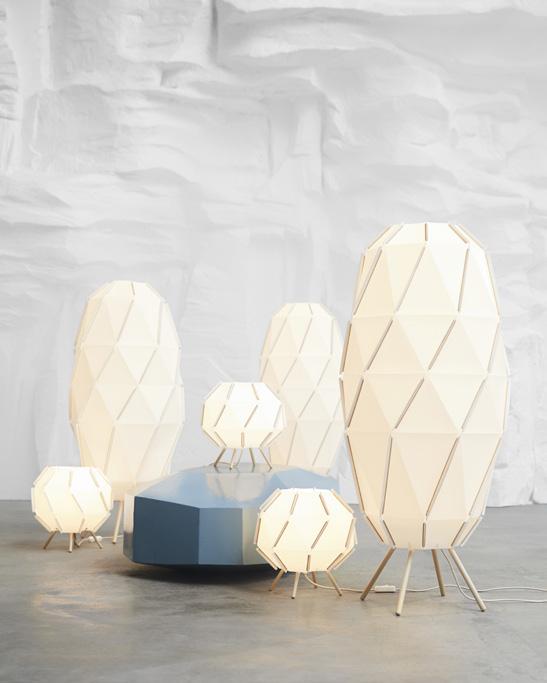 IKEA PRESSMATERIAL BELYSNINGSNYHETER HÖST/VINTER 2017 / 1 PH146877 SJÖPENNA GOLV- & BORDSLAMPA Designer Mia Cullin om SJÖPENNA: När jag designade golv- och bordslamporna SJÖPENNA ville jag kombinera