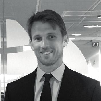 Lars Evander, Ledamot Lars Evander har 40 års erfarenhet från internationell bank- och finansverksamhet, bland annat under mer än 20 år i Handelsbanken där han startade bankens verksamhet i England.