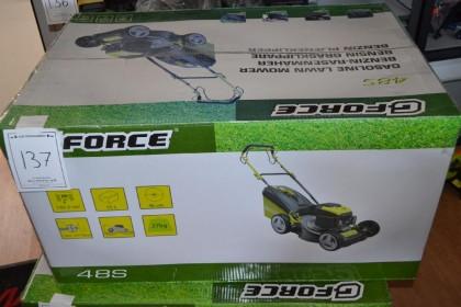 Bensindriven gräsklippare G-Force