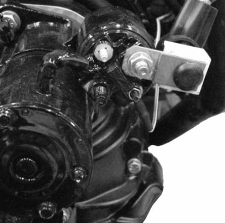 Positiv (+) startmotorbult d 43693 Fyra säkringar skyddar huvudströms-, bränslepumps-,
