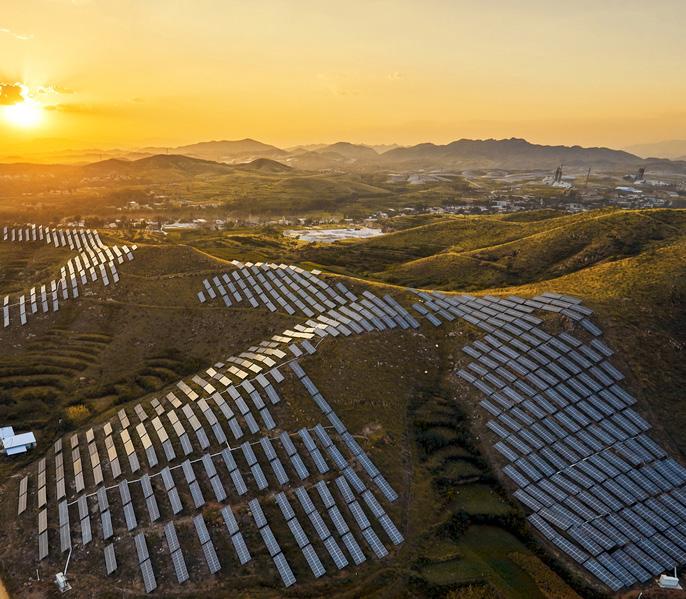 SOLEN SOM ENERGIKÄLLA Solen driver i stort sett allt och är den överlägset dominerande energikällan på jorden.