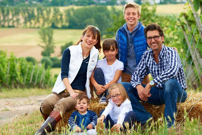 VÄLKOMMEN TILL familjen Korrell Martin Korrell med familj Från ett insidertips av tyska vinproducenter till ett välkänt vinproffs!