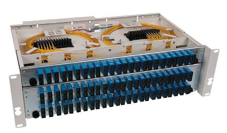 Produktbeskrivning Fiberoptisk ODF-enhet 19 är anpassad för att användas i 19 system. ODF-enhet 19 kan monteras i stativ/skåp med ett djup av min 400 mm.