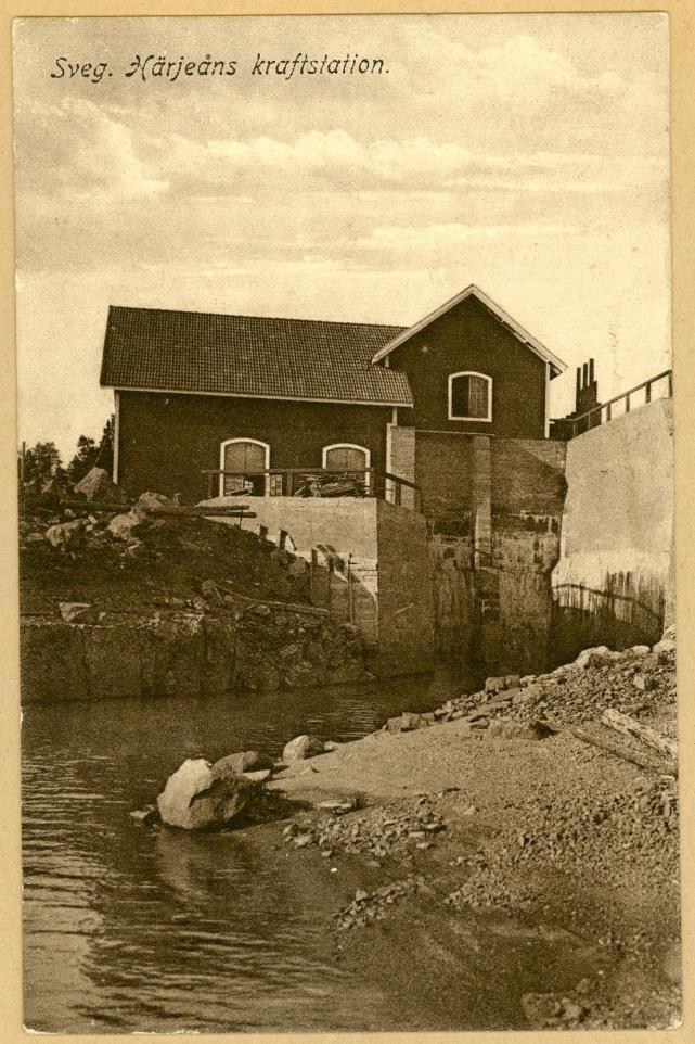 HÄRJEÅNS KRAFT AB 1917 Grundas Härjeåns med målsättningen att elektrifiera Svegsmons municipalsamhälle 1919 Byggs det första kraftverket i Kvarnforsen.
