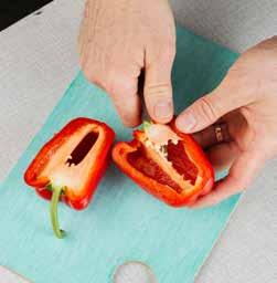 20 g) färsk gräslök Tips! Byt ut ketchupen mot senap eller riven pepparrot. Rostade rotfrukter med ostwurst 1. Sätt ugnen på 225 C.