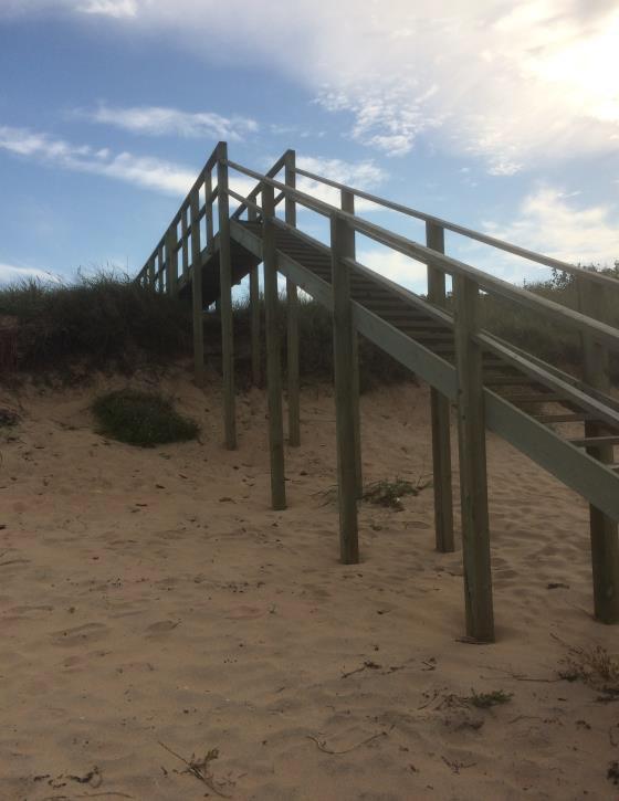 Bilaga till plats 2 Stranden: Nedgångar/trappor till stranden i Vejbystrand Sept. 2017 Otillgänglighet till stranden i Vejbystrand.