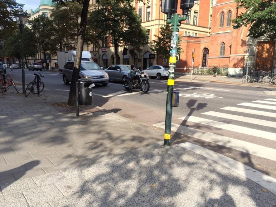 Kvadrant A Majoriteten av de cyklister som kommer norrifrån på Birger Jarlsgatan kör rakt igenom korsningen.